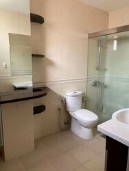 Kew Place (D16), Terrace #571136601